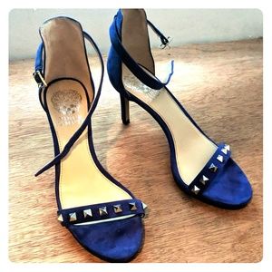 Vince camuto open toe heels with studs blue size 6